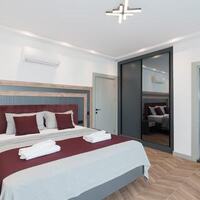Villa Newcastle — 49