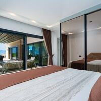 Villa Newcastle — 53