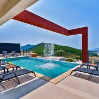 Villa Newcastle — 71