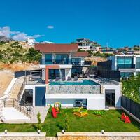 Villa Newcastle — 75