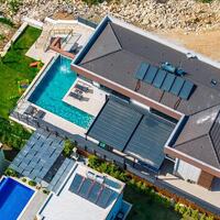 Villa Newcastle — 85