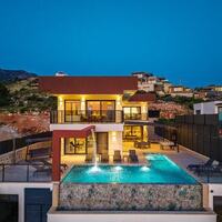 Villa Newcastle — 91