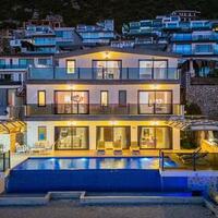 Villa April — 1