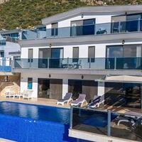 Villa April — 14