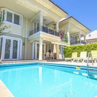 Villa Pearl 8 — 3