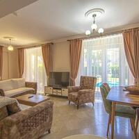 Villa Pearl 8 — 7