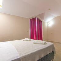 Villa Pearl 8 — 15