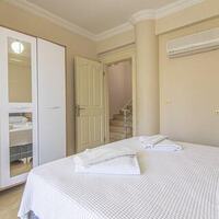 Villa Pearl 8 — 19