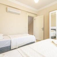 Villa Pearl 8 — 22