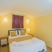 Villa Pearl 9 — 21