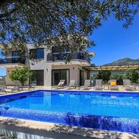 Villa Aristo — 11