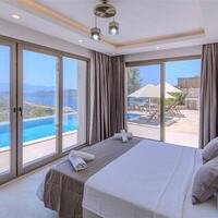 Villa Eterna — 40