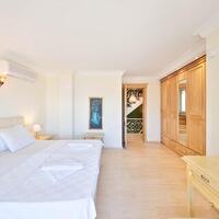 Villa Noyan — 47