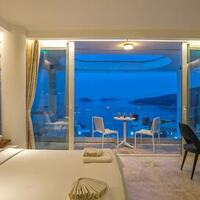 Villa Hillside 3 — 35