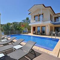 Villa Dionysus — 14