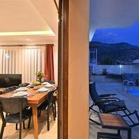 Villa Dionysus — 18